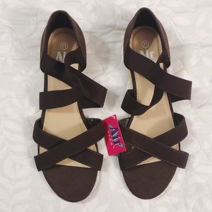 *NWT* Air Flex Sandals